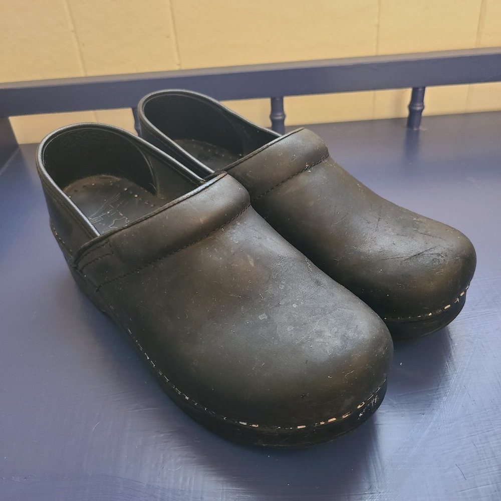 Women's Dansko clogs